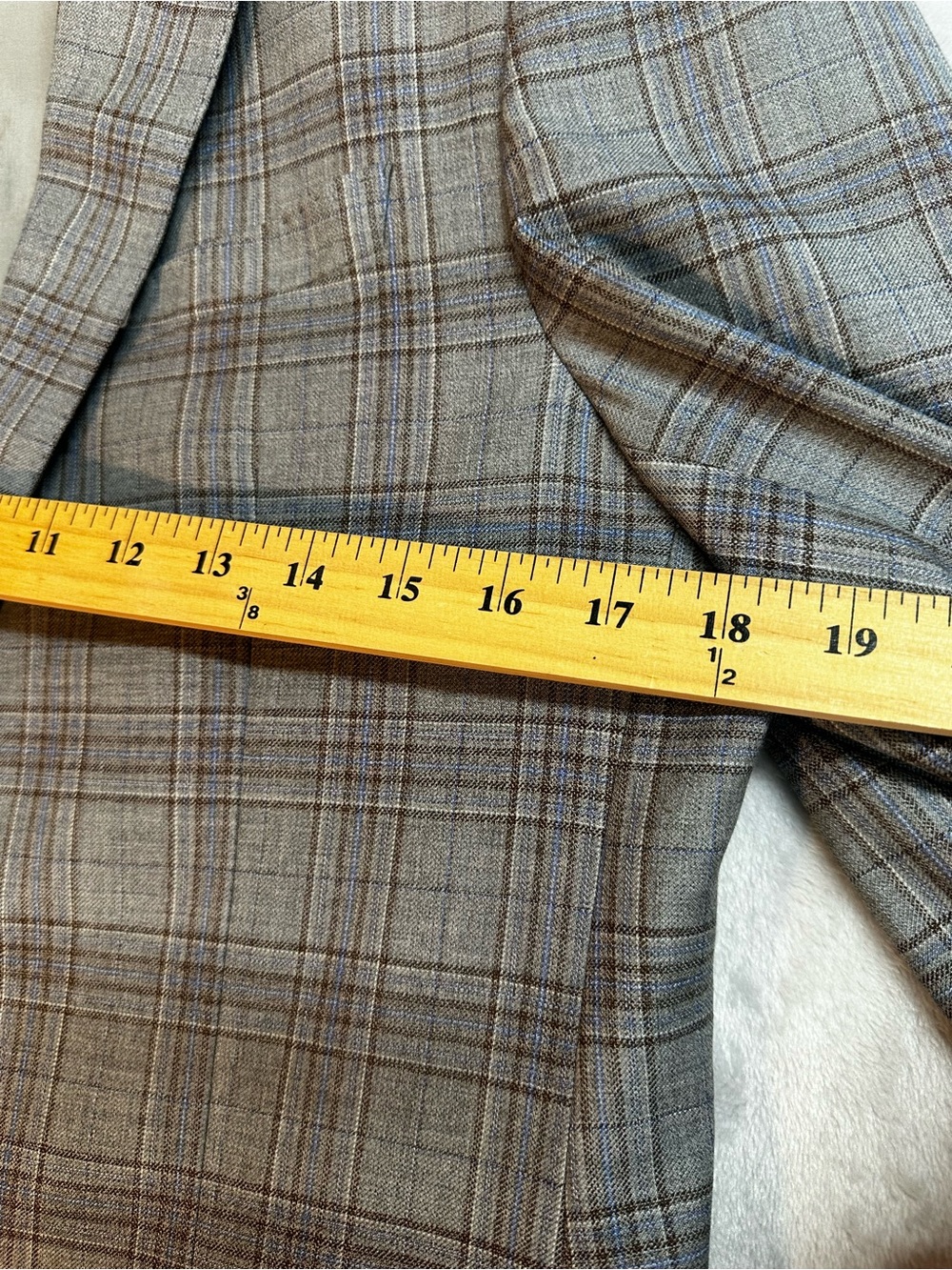 Armani Collezioni Light Gray Plaid Sport Coat - Picture 11 of 14